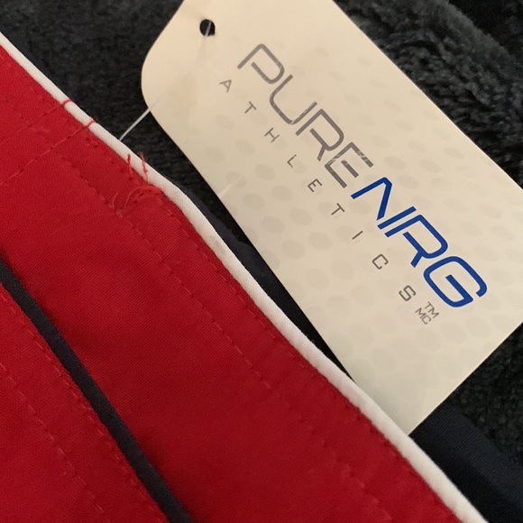 Swim shorts BNWT size 32/34 red and black Hawaiian floral - Picture 2 of 8